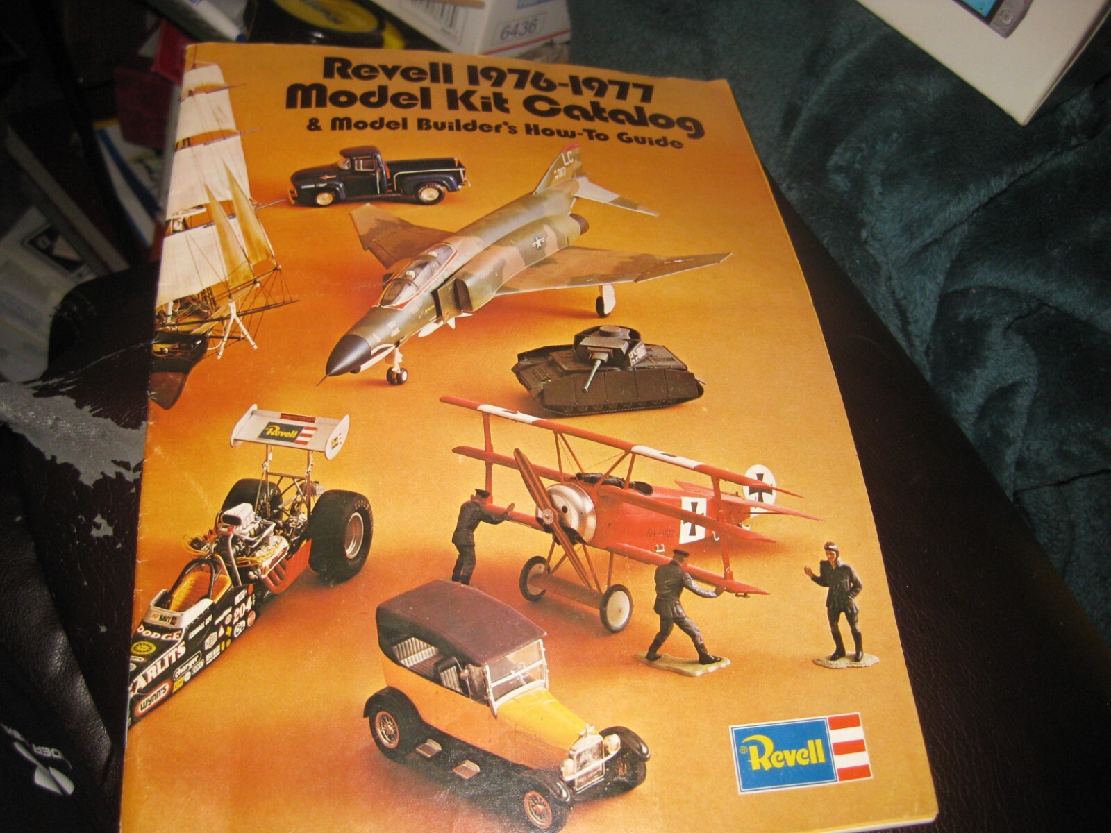 Revell 1976 -77 Model kit Catalog and Model Builders Guide | eBay