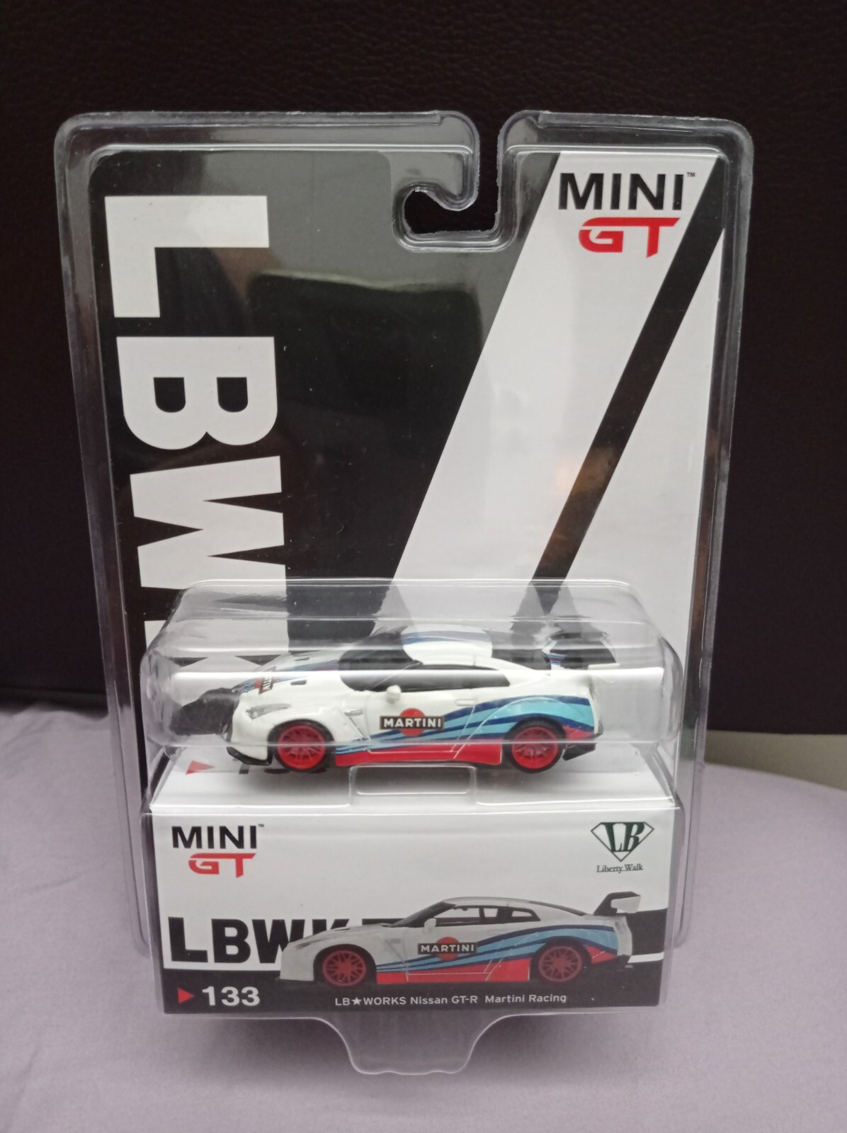 MINI GT No.133 日産 GTR チェイス MINI GT No.133 日産 GTR チェイス