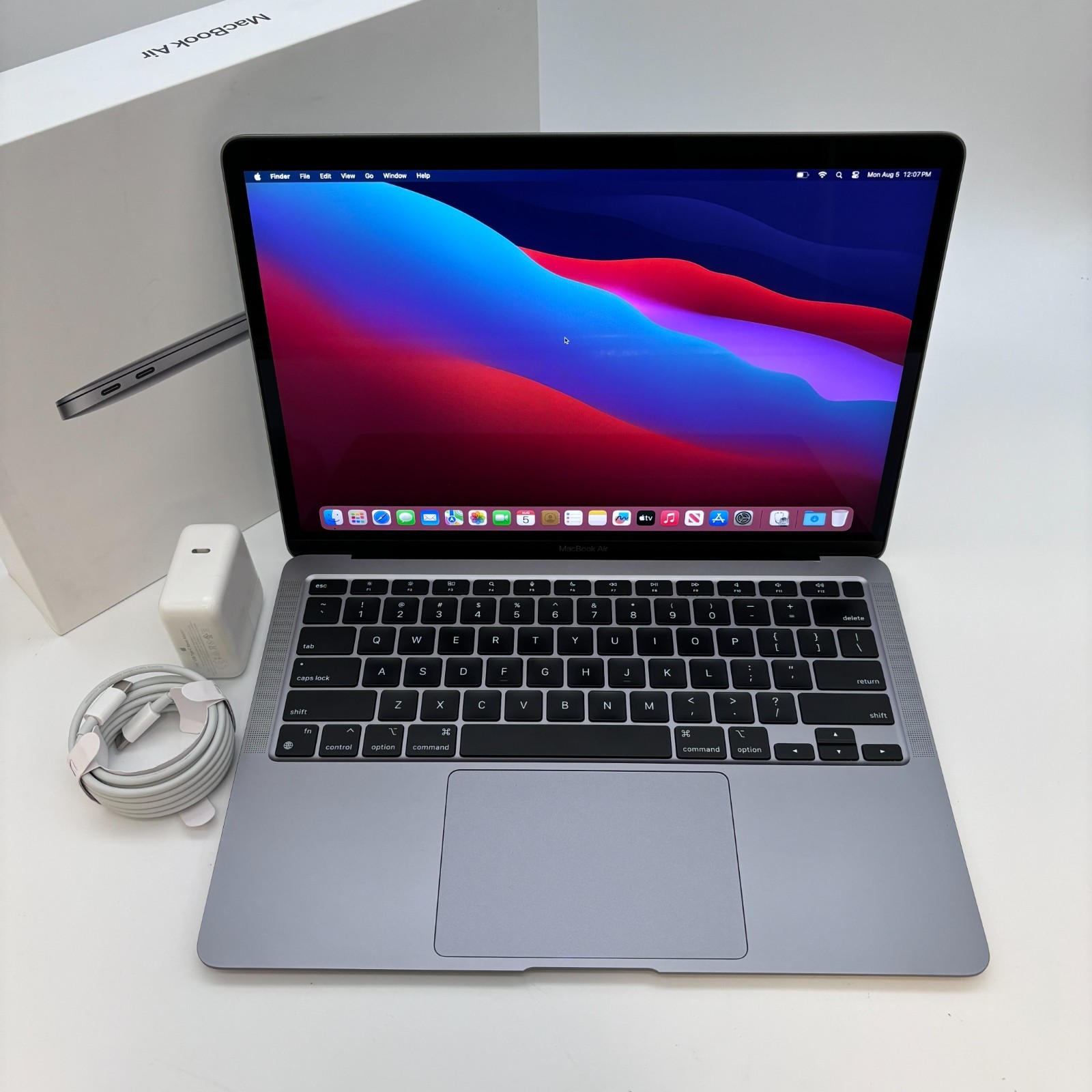 ジャンク MacBook Air 2020 M1 A2337 7-core GPU 8GB/256GB スペース