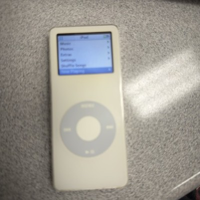 Apple iPod nano 1st Generation - 1GB, 2GB, 4GB - White/Black