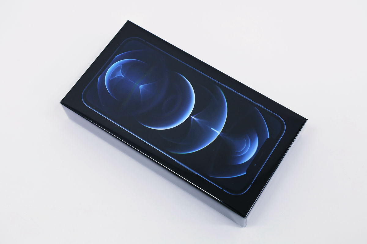 iPhone 12 Pro」速攻フォトレビュー、トリプルカメラ＆ステンレス