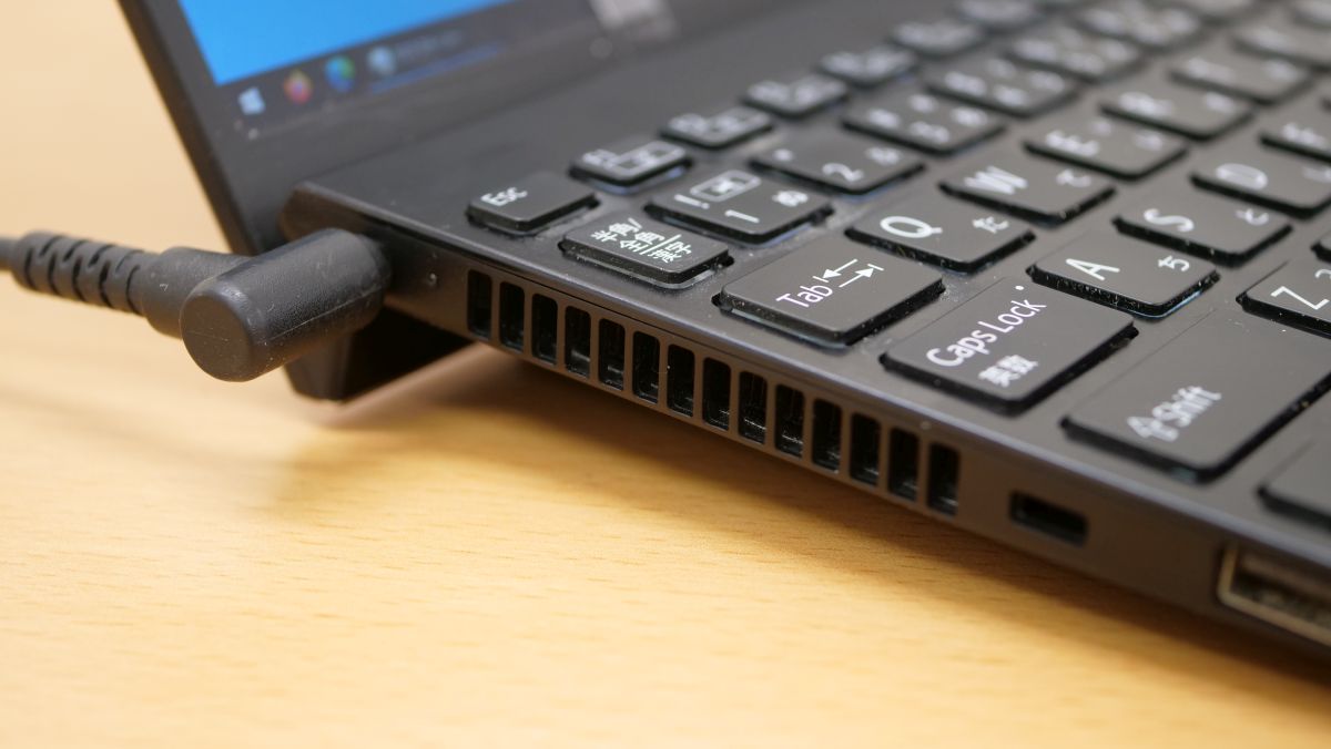 ジャンク】VAIO VJPJ11C12N メモリ8GB SSD不明 （SX12同等）通電有り