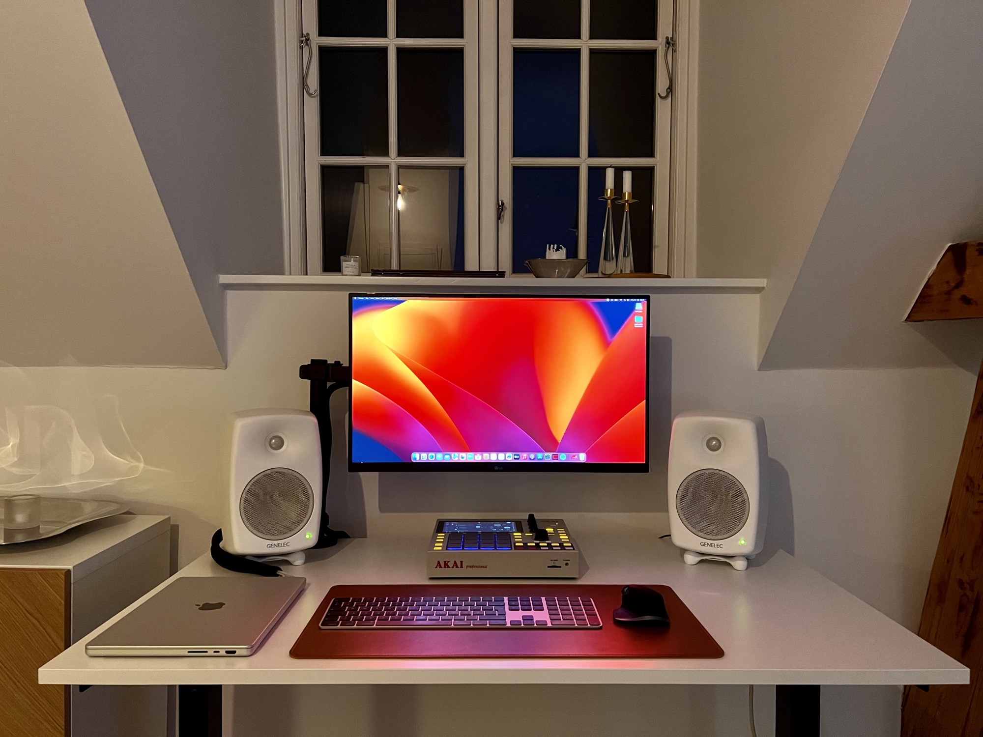 色々考えた結果、8030Cをポチったんだよね。 : r/audiophile