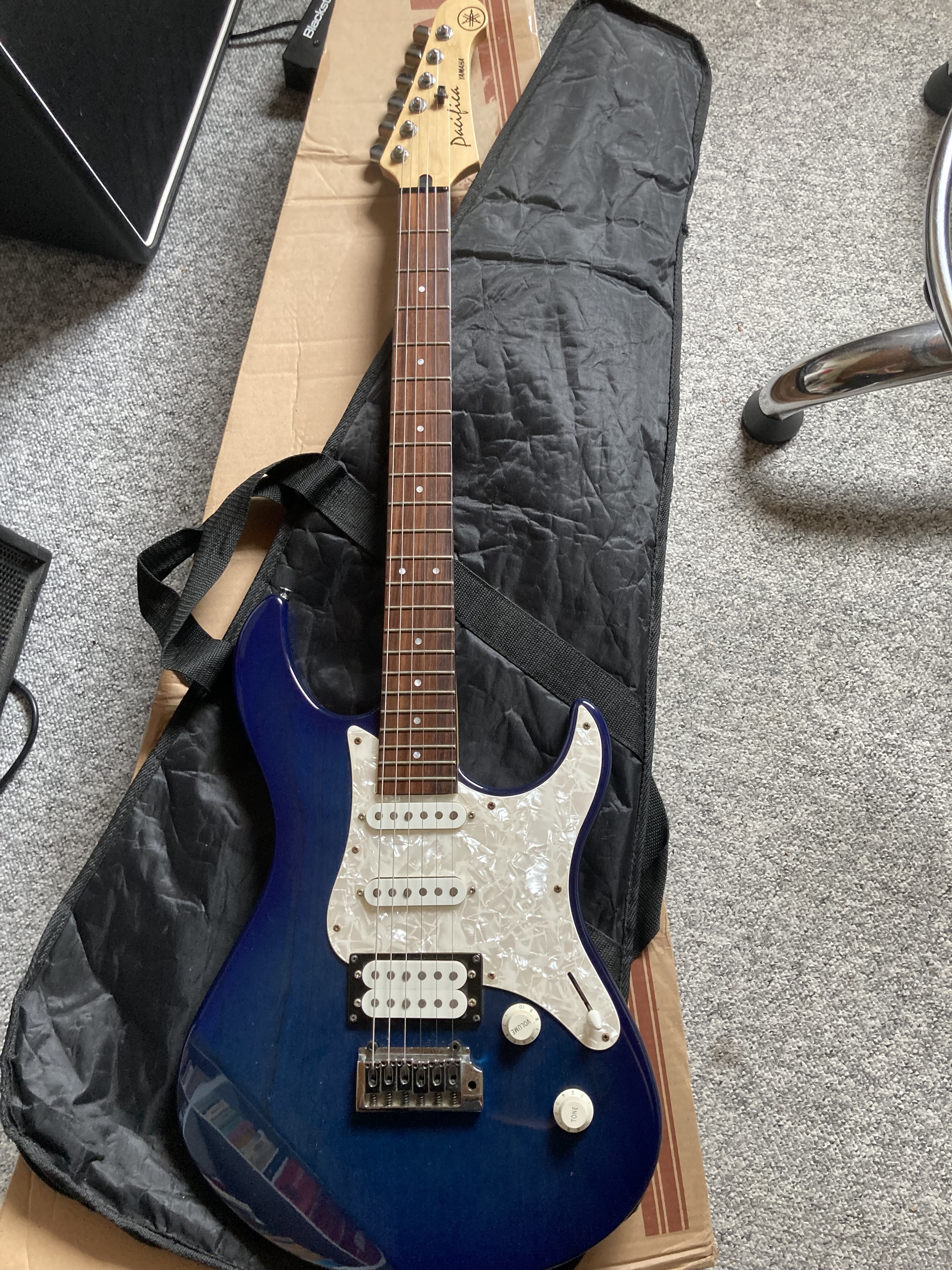 Yamahaパシフィカ 604W Pacific エレキギター ダークブルー YAMAHA