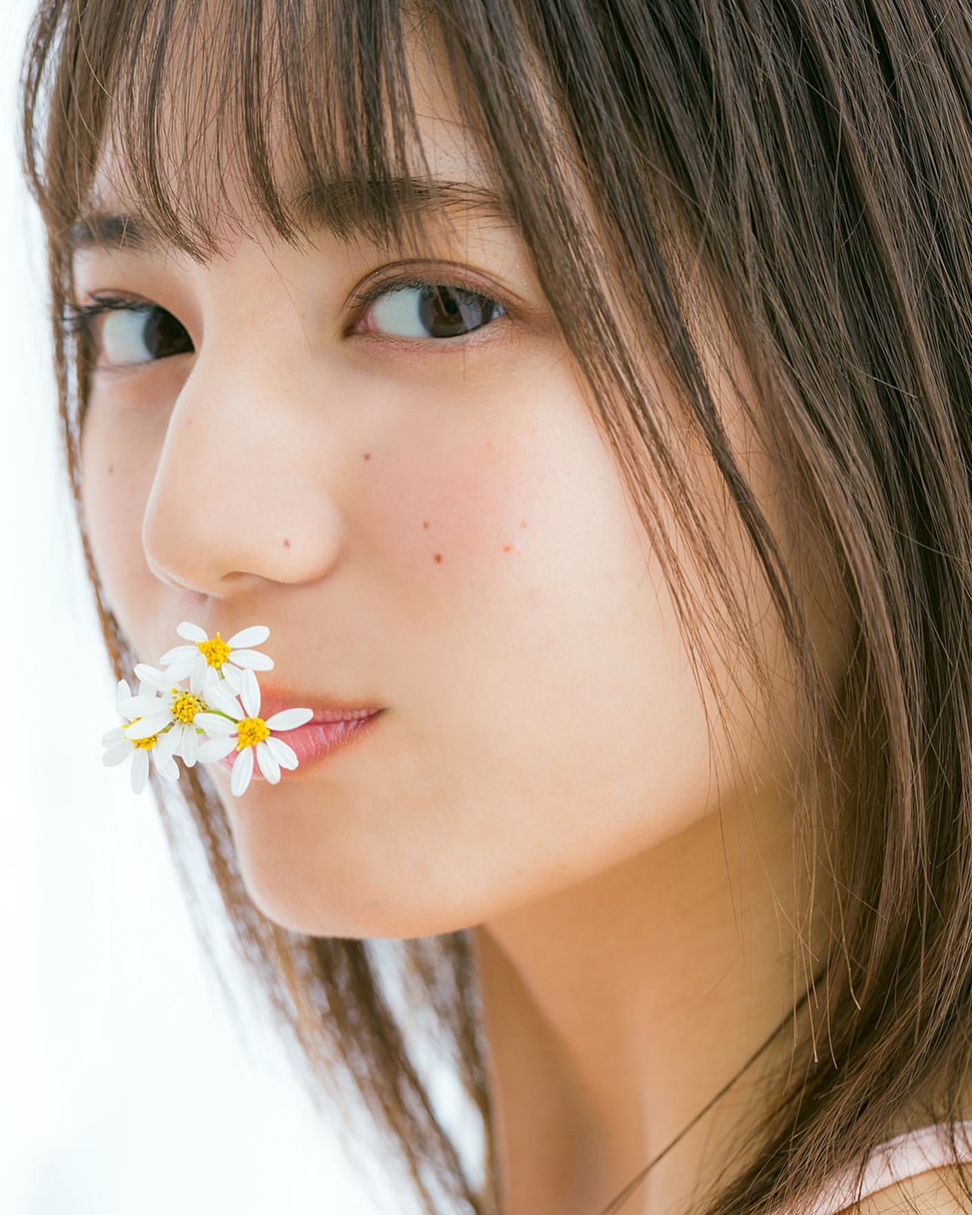 小坂菜緒 アザーカット写真集 チェキ 小坂菜緒 アザーカット写真集