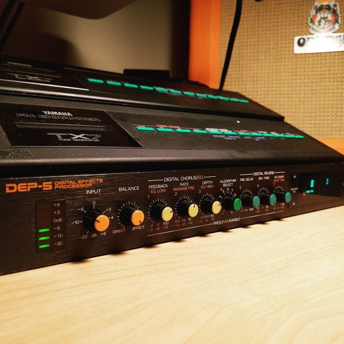 Stream 1984 Roland DEP-5 Digital-Effect Processor Demonstration by