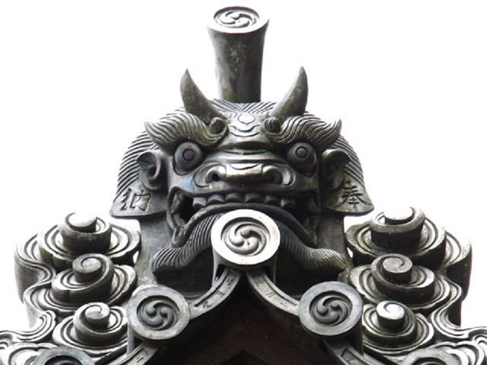 紫綬褒章の受章者 作品 鬼瓦