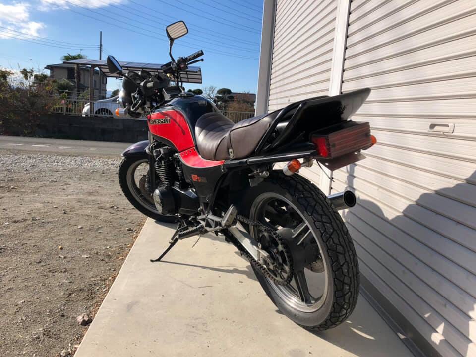 GPZ400F 新品未使用テールカウル③ GPZ400F 新品未使用テールカウル③