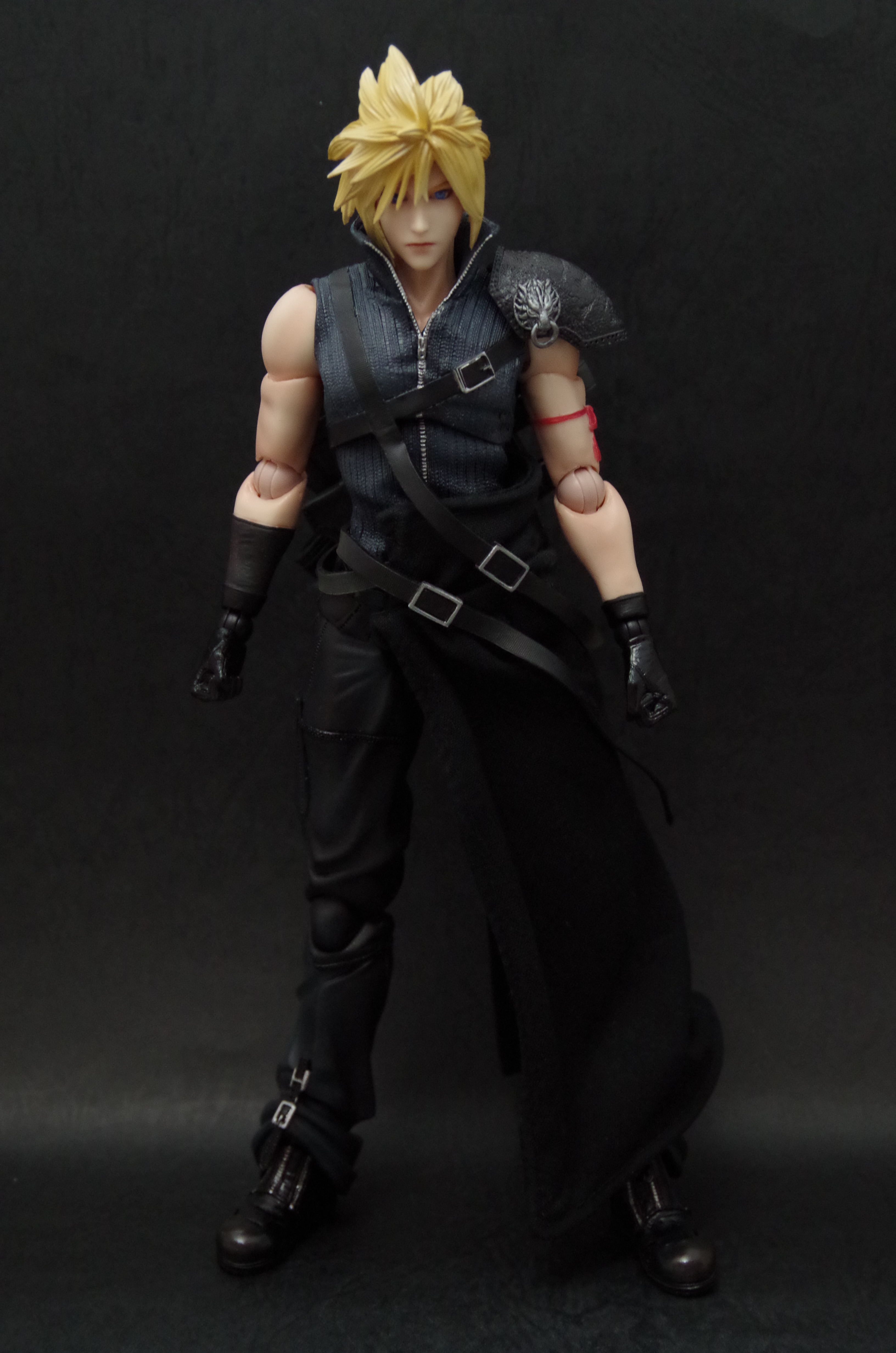 FINAL FANTASY VII REMAKE PLAY ARTS 改クラウド FFVII REMAKE PLAY