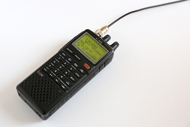 ICOM 広帯域受信機 IC-R20 Yahoo!オークション -「ic-r20」の落札相場