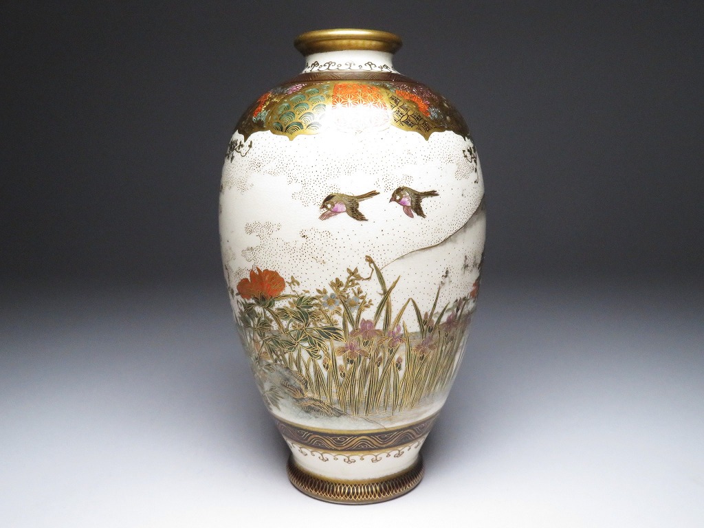 R109 エナメル色蒔絵金花鳥 瓶（かびん）陶磁器 アンティーク R109