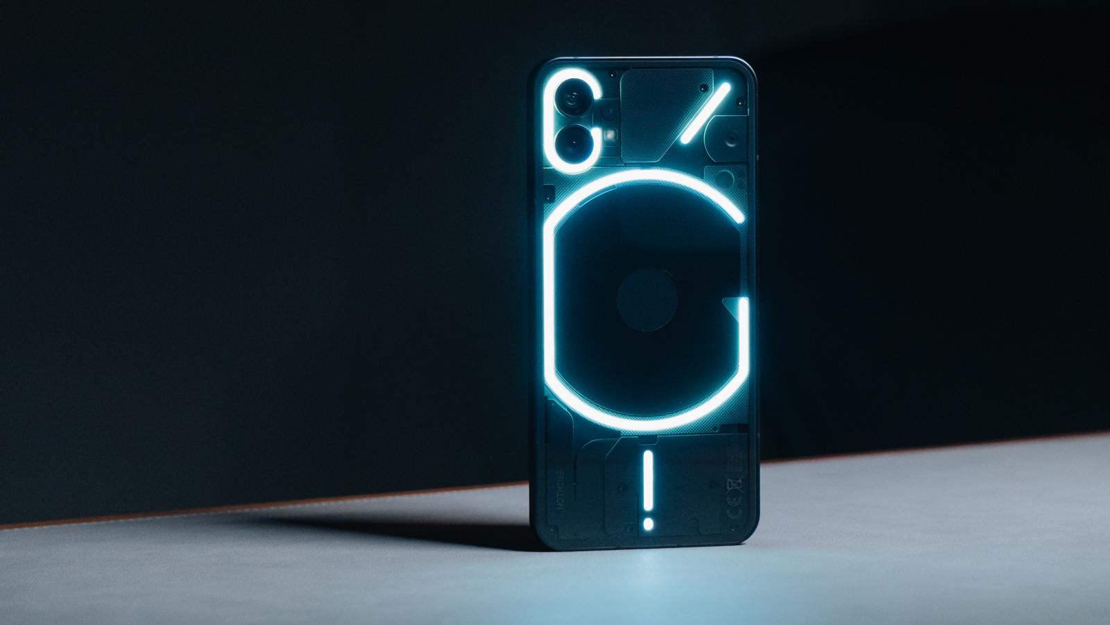 Nothing Phone(1)レビュー：2022年MVPスマートフォン誕生の予感｜携帯