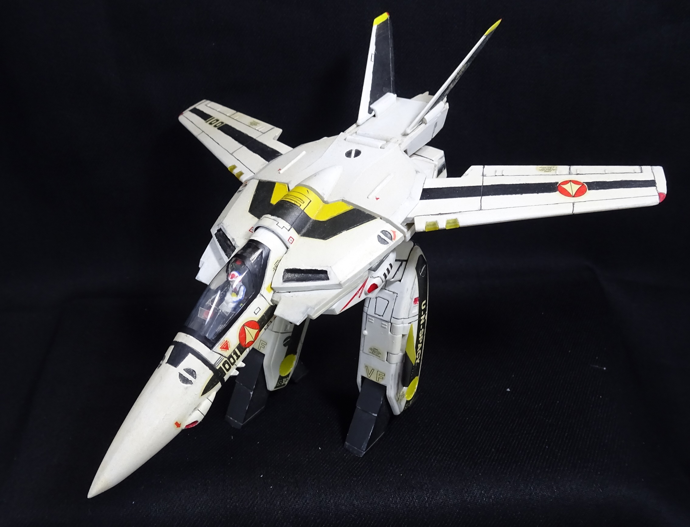 可変バルキリー プラモデル エラー商品 イマイ マクロス 旧キット