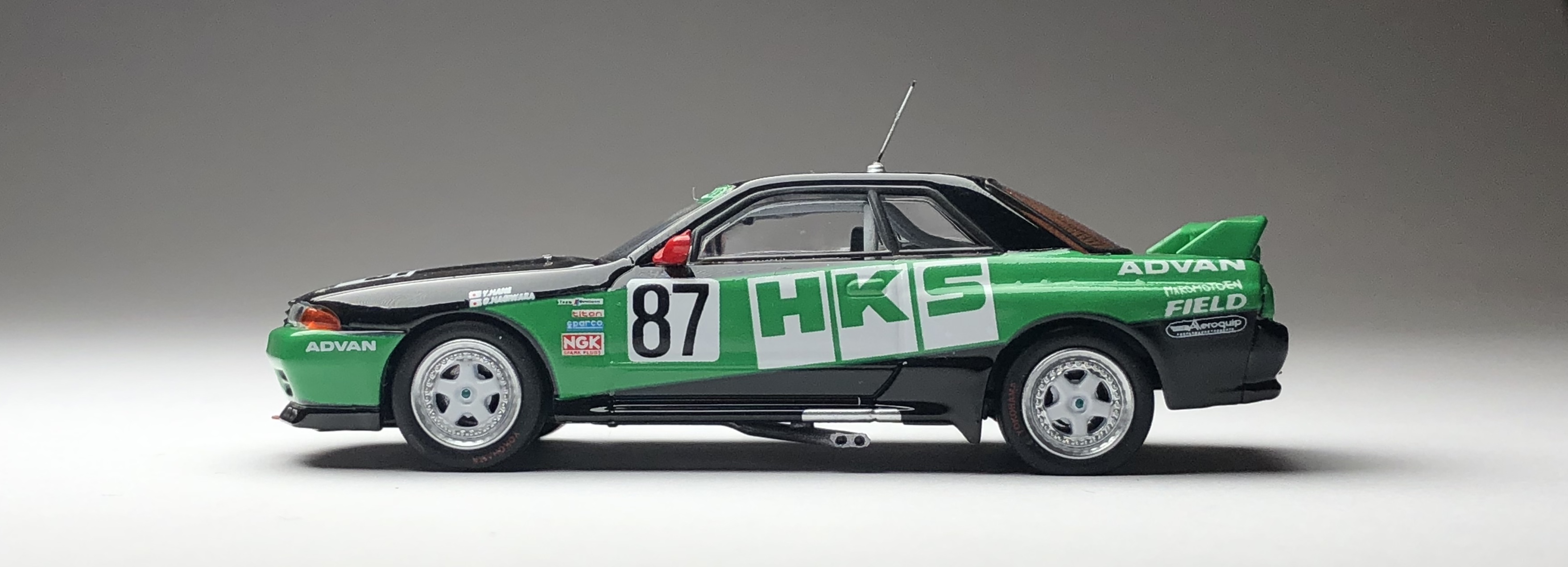 INNO64 1/64 日本ツーリングカー選手権1993 GTR32 HKS INNO64 1/64