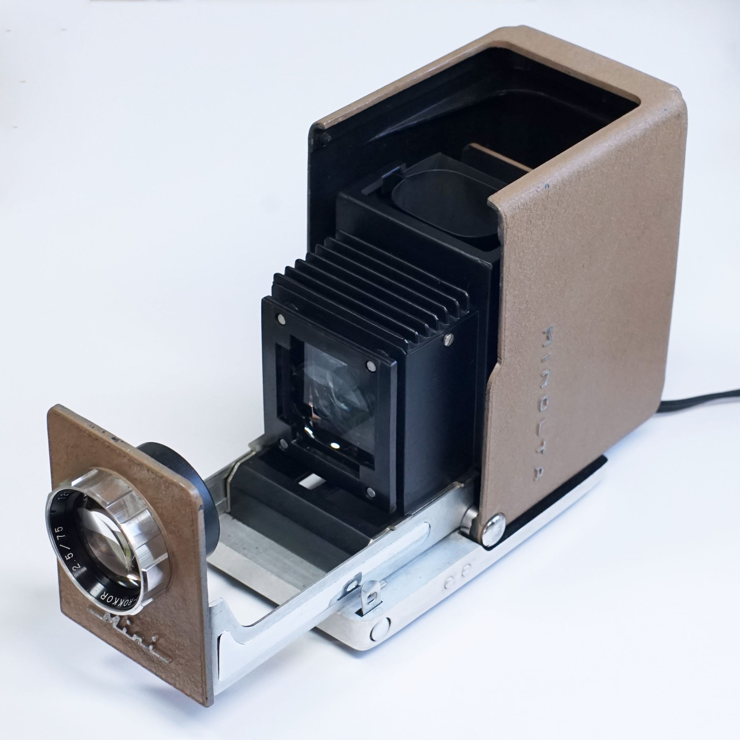 スライド映写機 | らくだカメラ工房