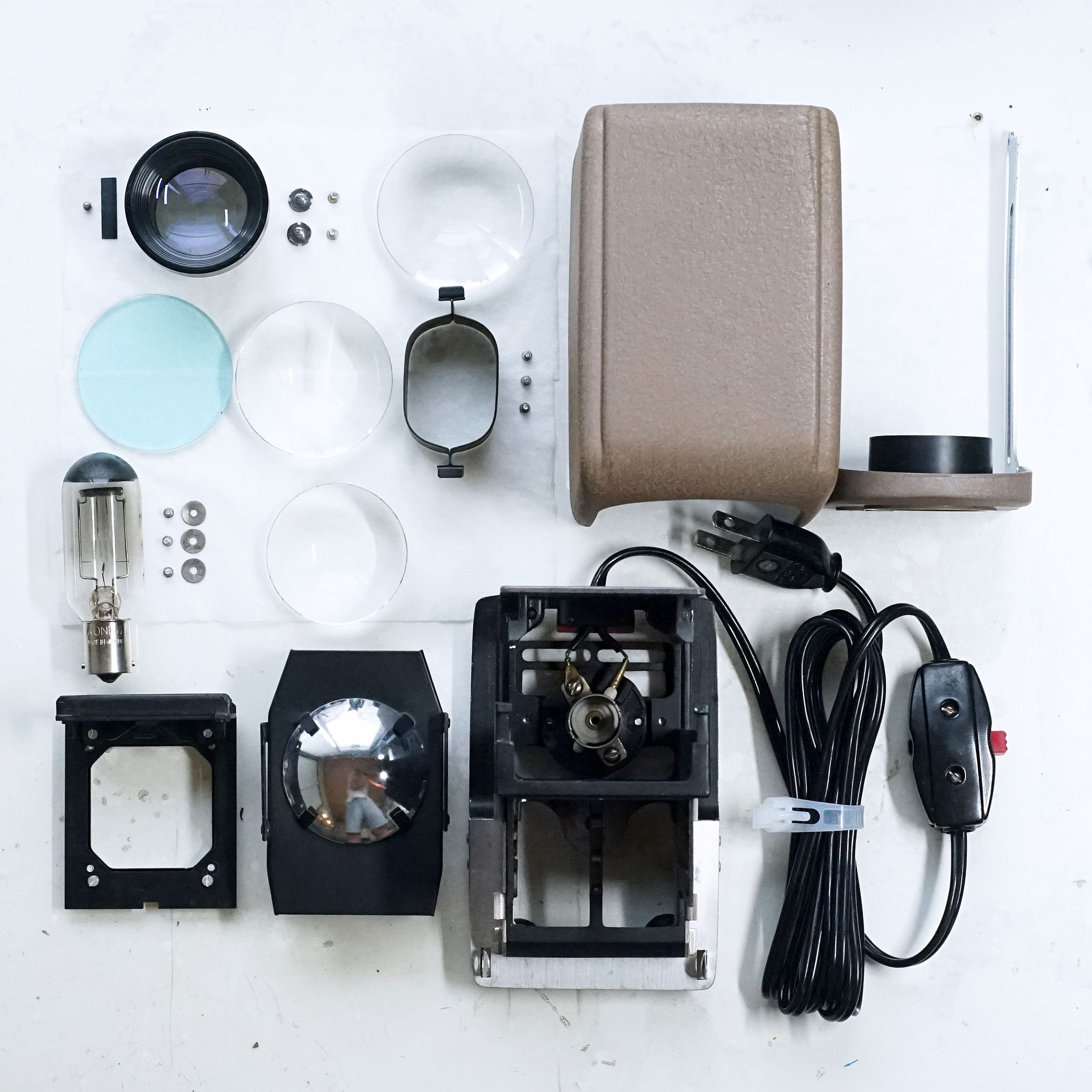 MINOLTA Mini 35 ¥4,800（中古 スライド映写機 PROJECTOR