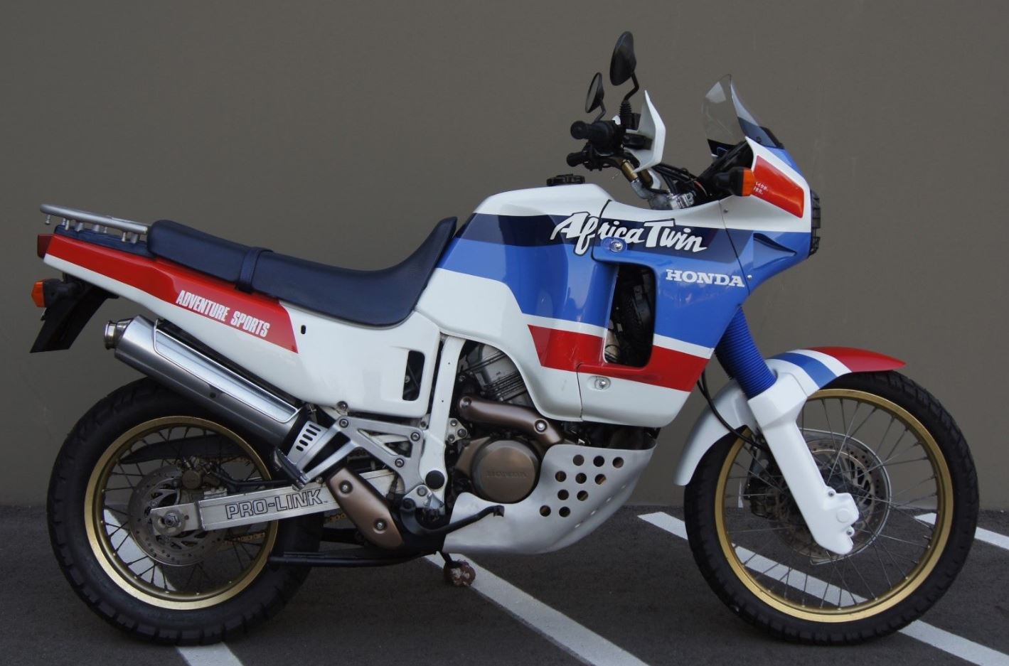 Honda-Africa-Twin-RD03-Right-
