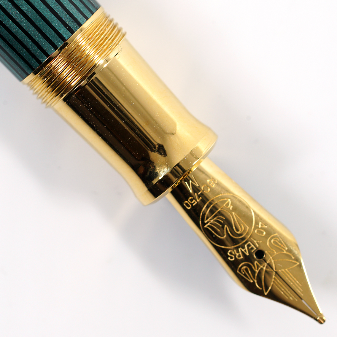 Review: Pelikan 40 Years Of Souverän Fountain Pen - The Pelikan's