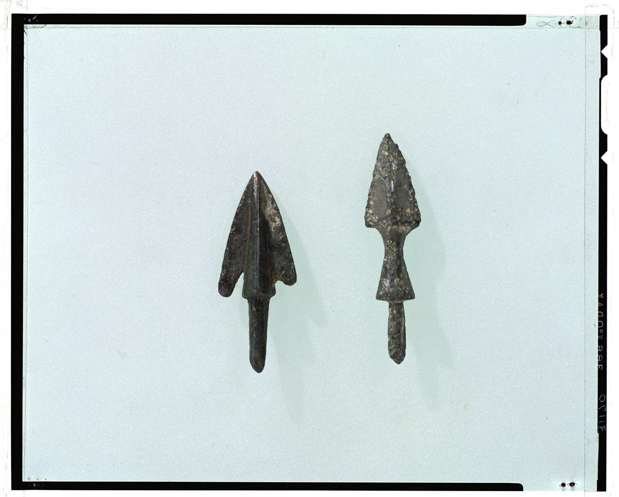 中国 古銅青銅 鏃 矢尻 8点まとめて D 8894 中国 古銅青銅 鏃 矢尻 8点