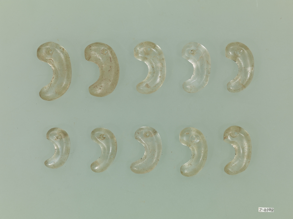 ☆【ジャッキー】古墳期『古代水晶勾玉』出土品 大型勾玉5.7cm儀式勾玉