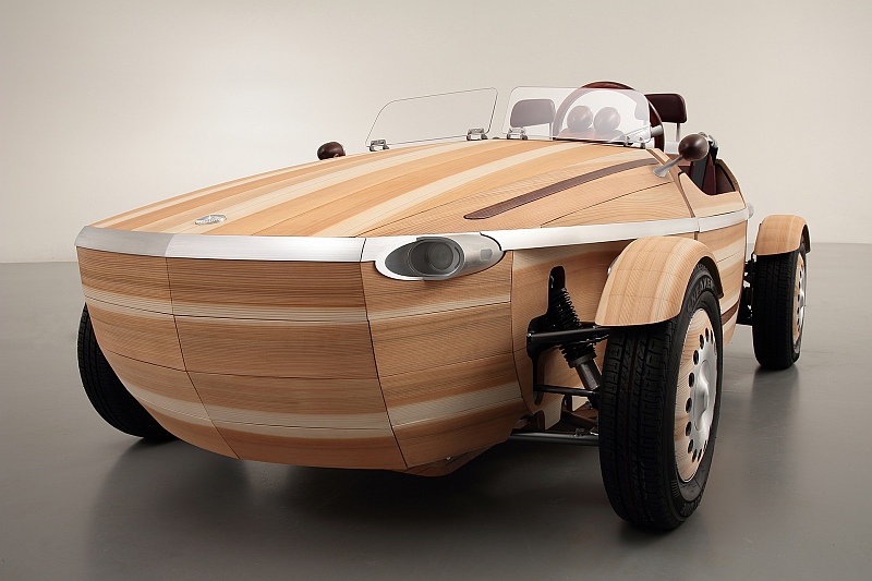 トヨタの木製コンセプトカー「刹那」は漆塗り、シートも木製：車両