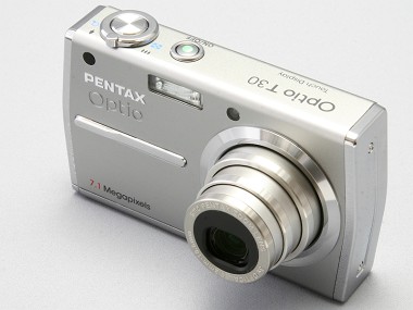 顔認識対応、完成度を高めたタッチパネルデジカメ――ペンタックス