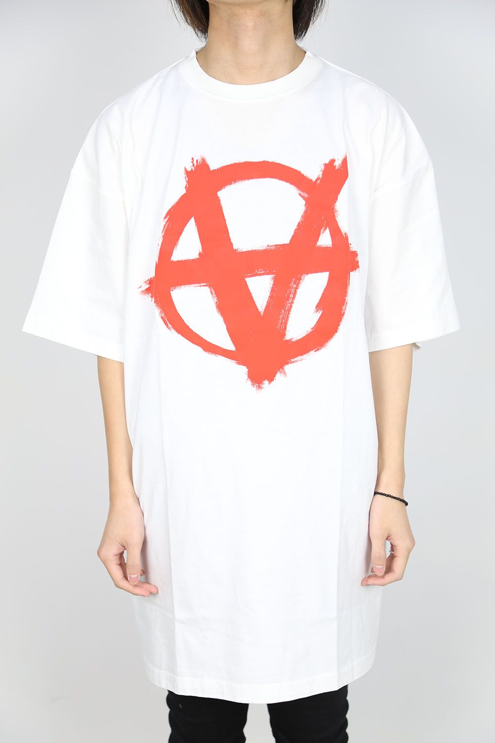 VETEMENTS ホワイトTシャツ アナーキーロゴオーバーサイズ