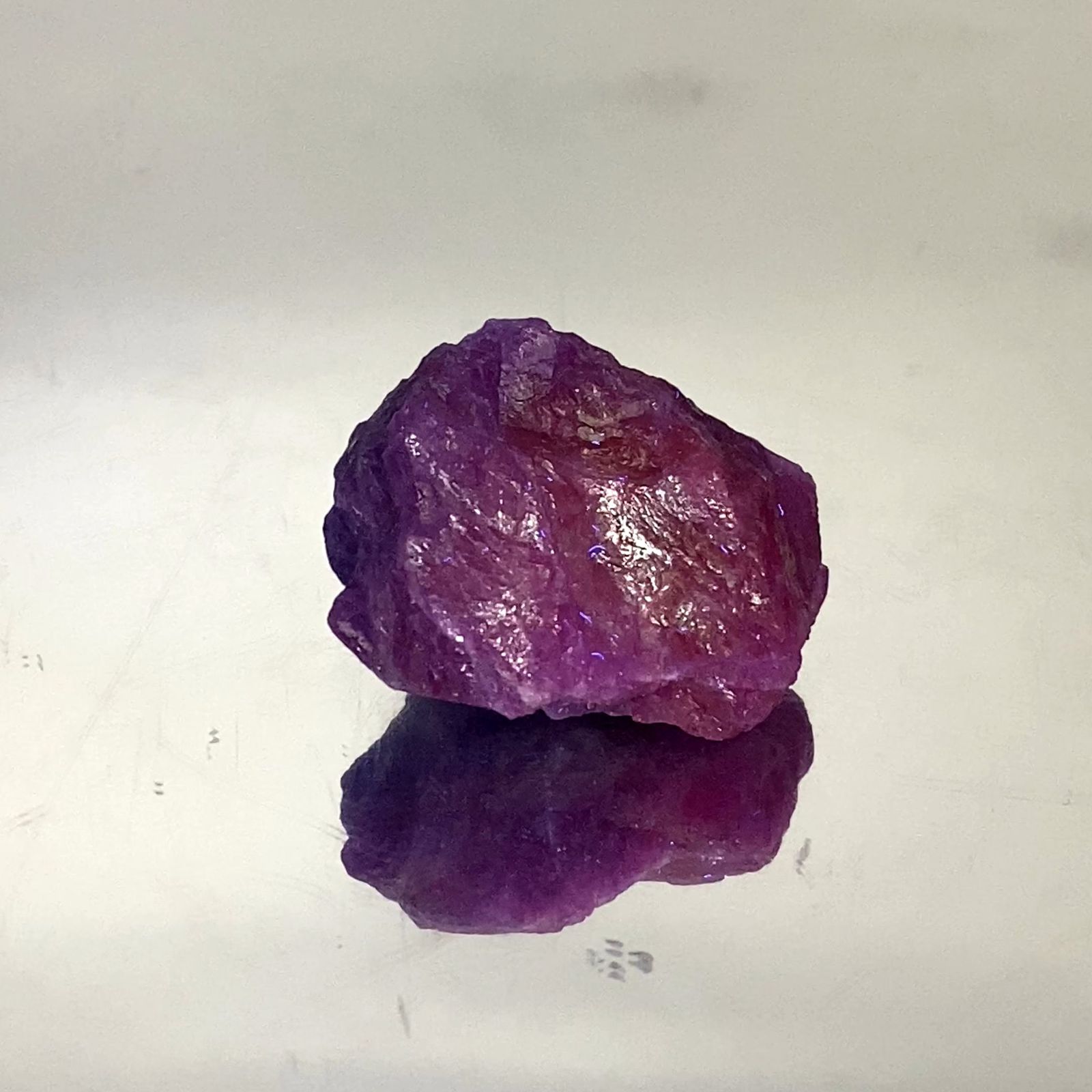 ハックマナイト原石(宝石名ハックマナイト)アフガニスタン産 ソ付(彩珠