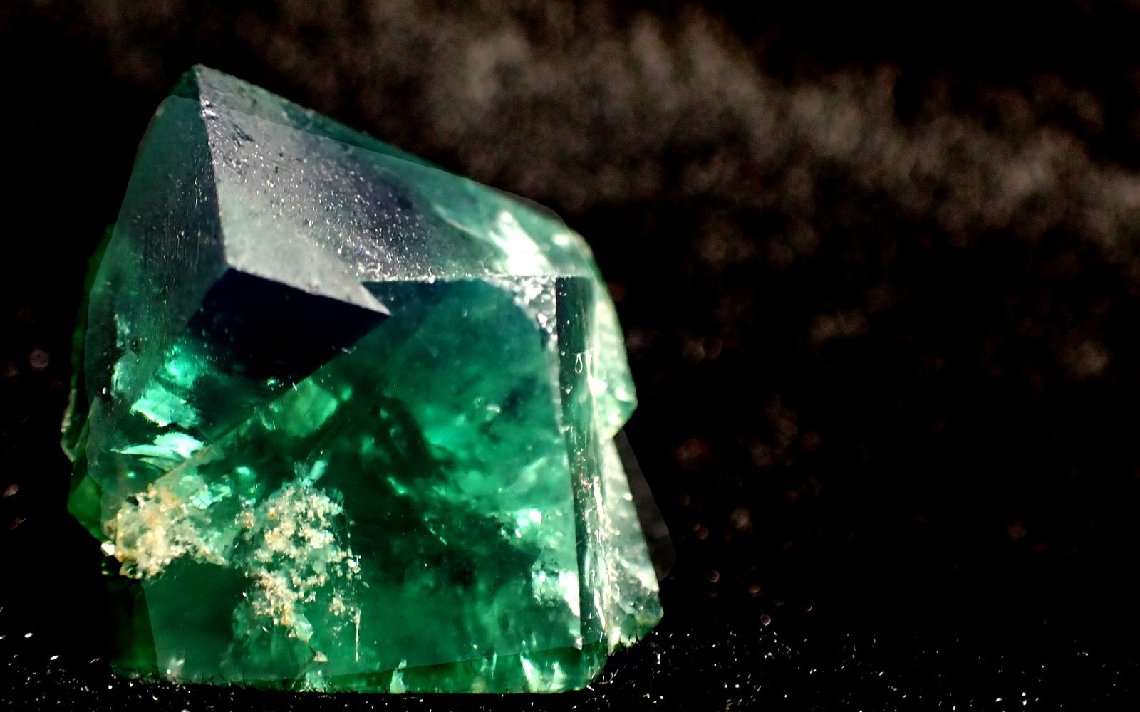 た*し様 フローライト 蛍石 原石 鉱物標本 天然石 218 た*し