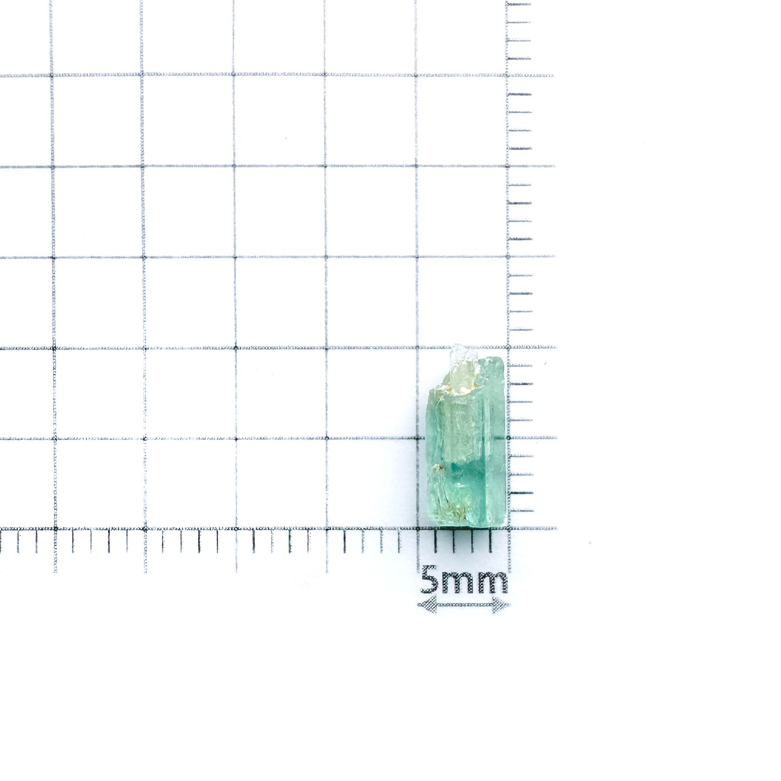ミントベリル柱状結晶 原石 ナイジェリア産 1.10ct / 9.7x4.3mm前後