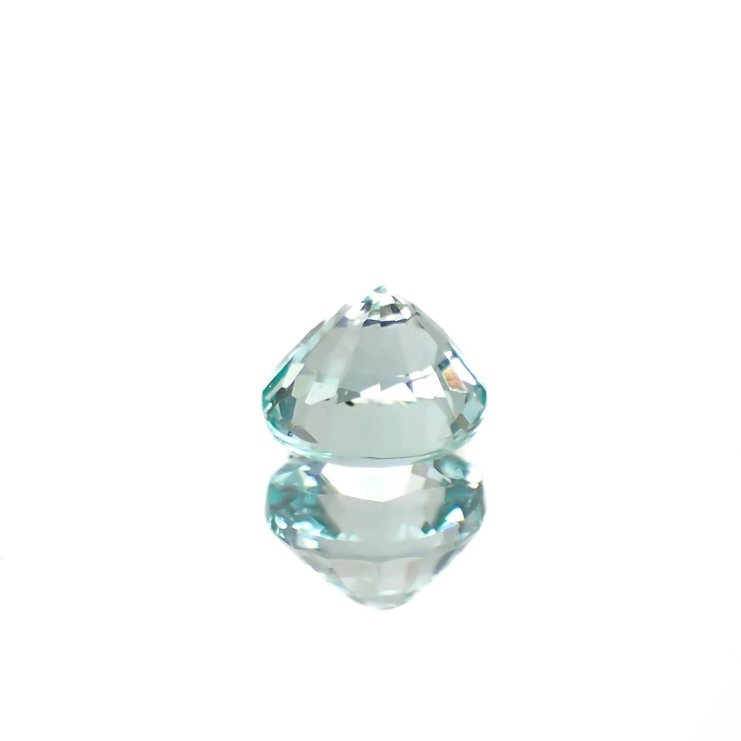 ミントベリル ナイジェリア産 0.24ct / 4x3.9mm前後 [250430193] | TOP