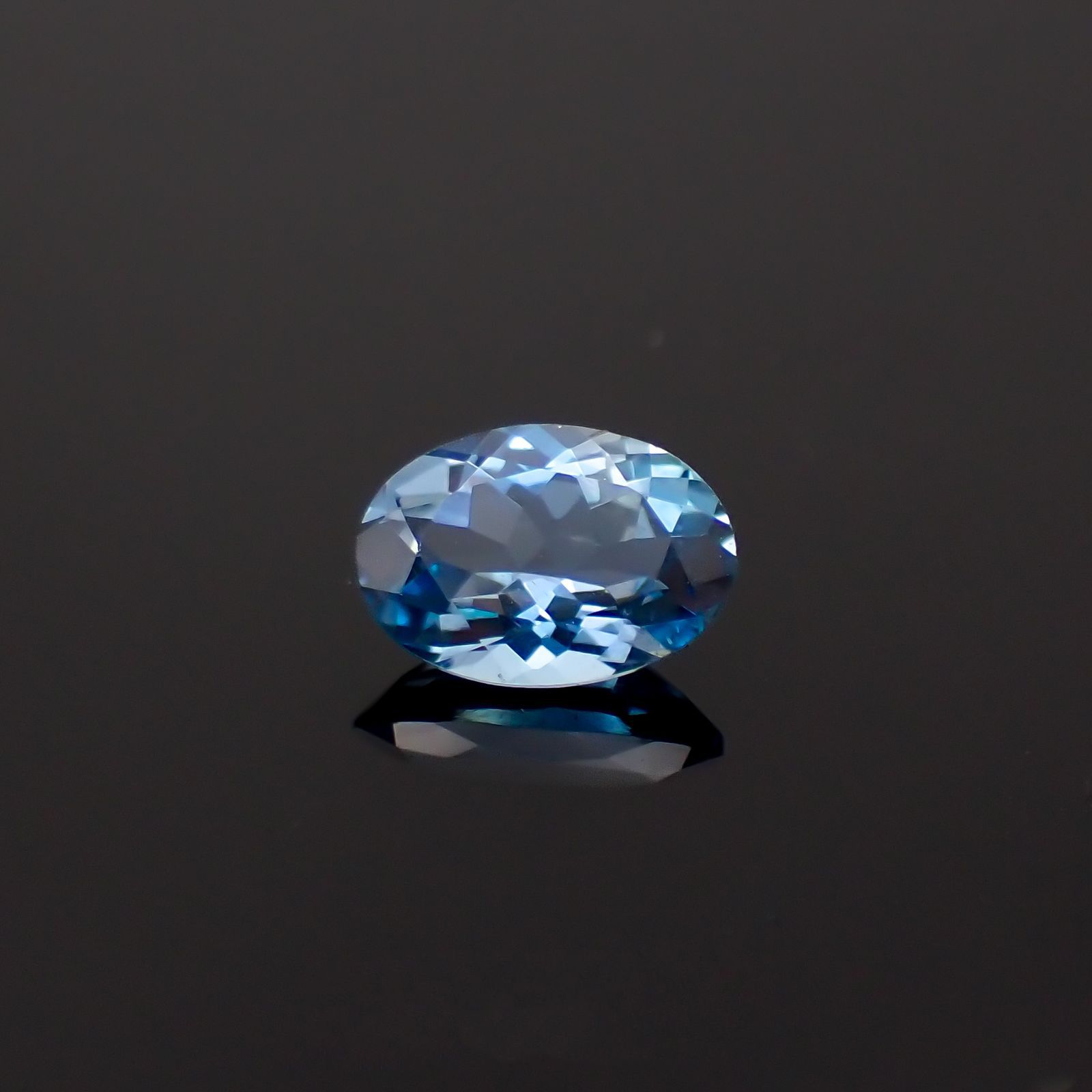 アクアマリン(宝石名アクアマリン)ナイジェリア産 識別済 0.66ct / 7.2
