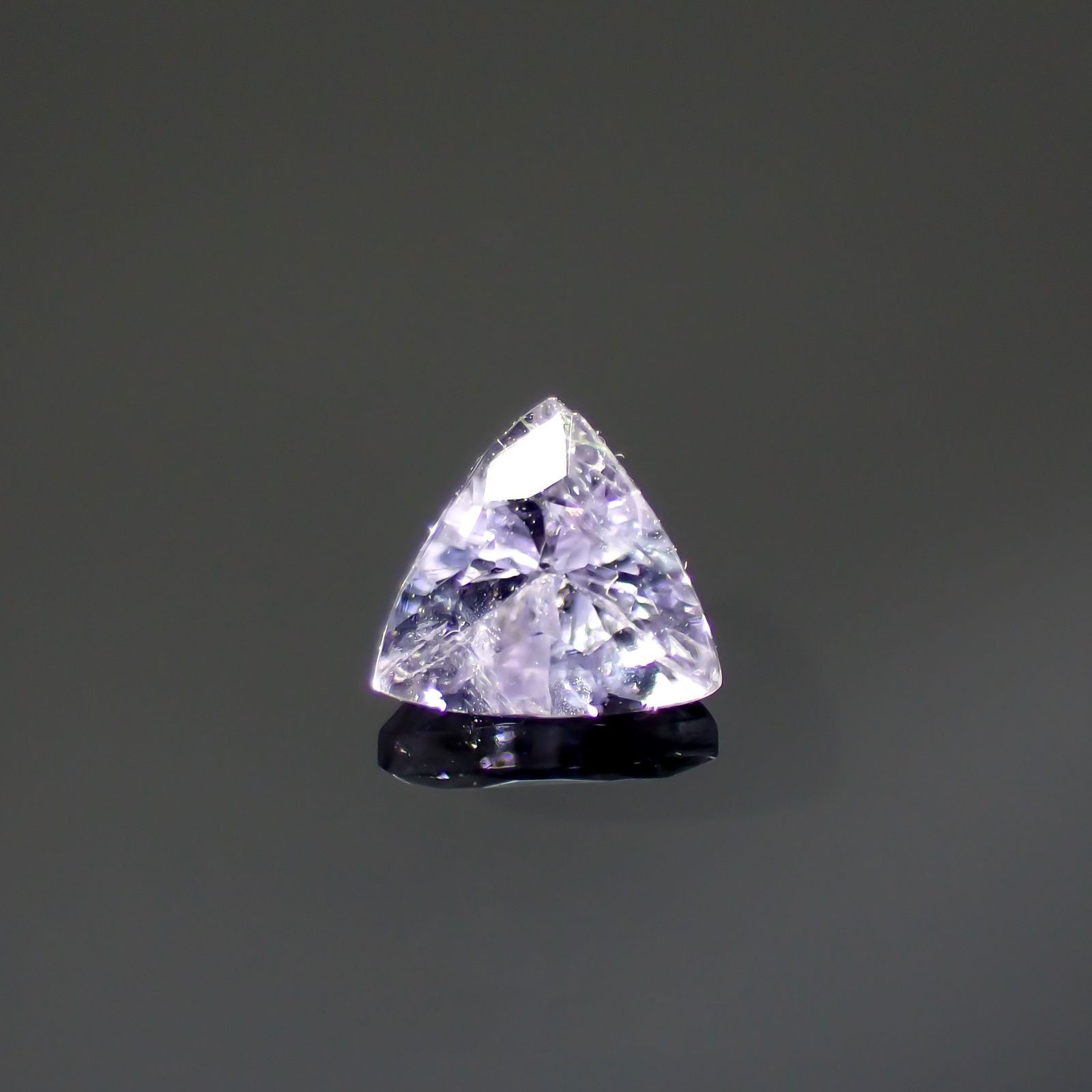 ラベンダーゾイサイト(宝石名ゾイサイト)タンザニア産 識別済 0.25ct