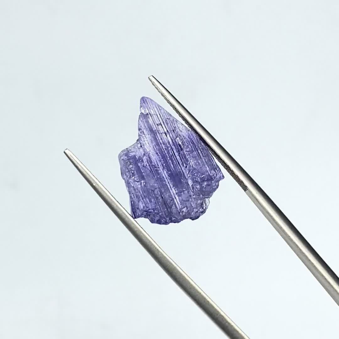 タンザニア/メレラニ産】タンザナイト原石⑥ タンザニア・メレラニ産