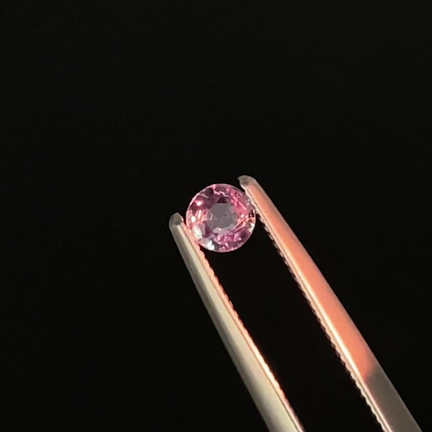 アレキサンドライト ブラジル産 EmeraldMains社製 0.16ct / 3.4x3.4mm