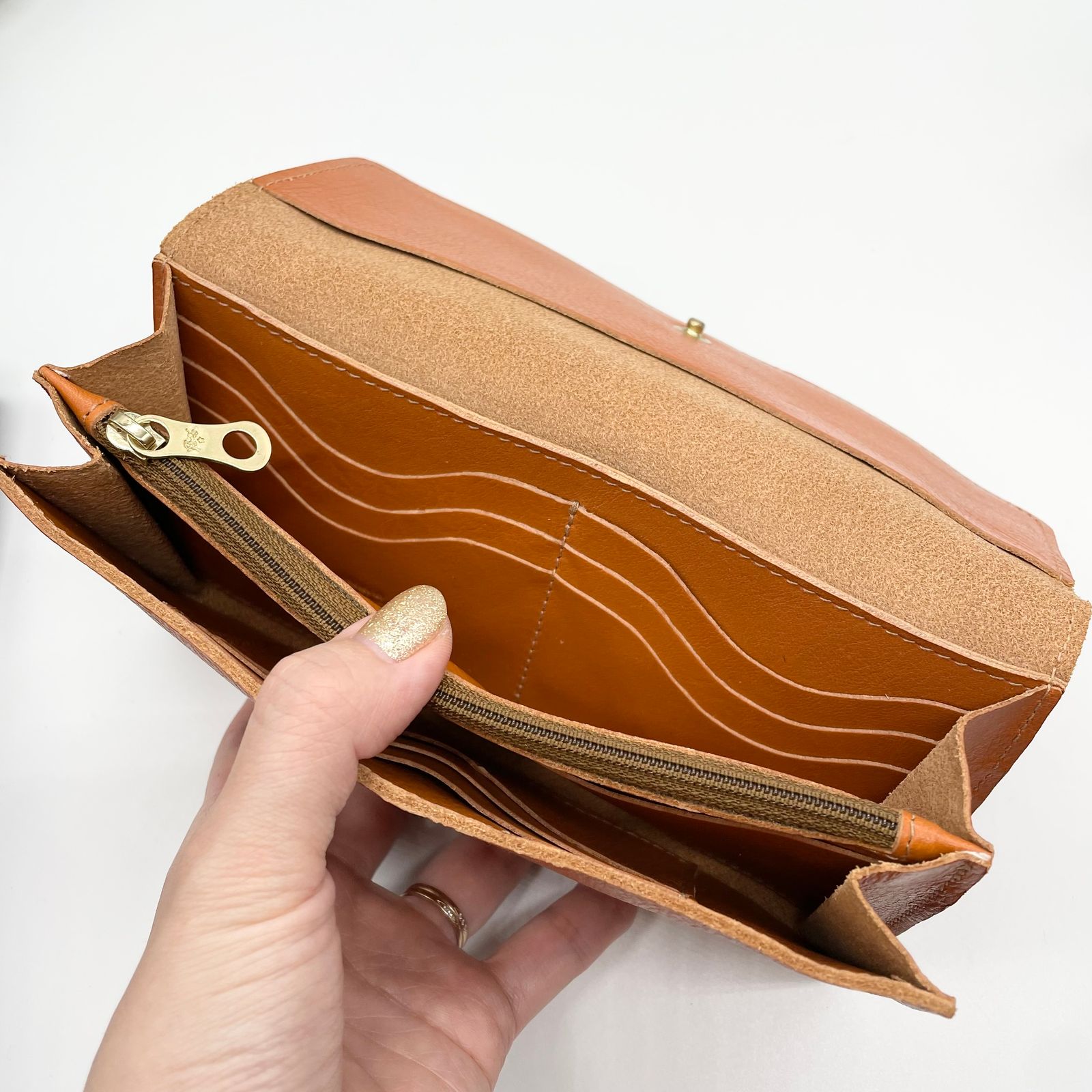 IL BISONTE - ロングウォレット/スナップボタン長財布/ヤケヌメ