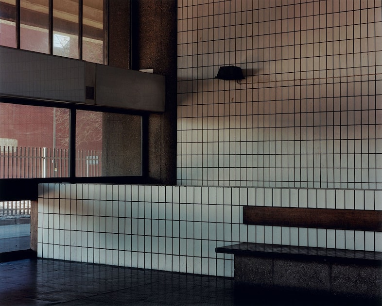 アート・デザイン・音楽 Jamie Hawkesworth: Preston Bus Station