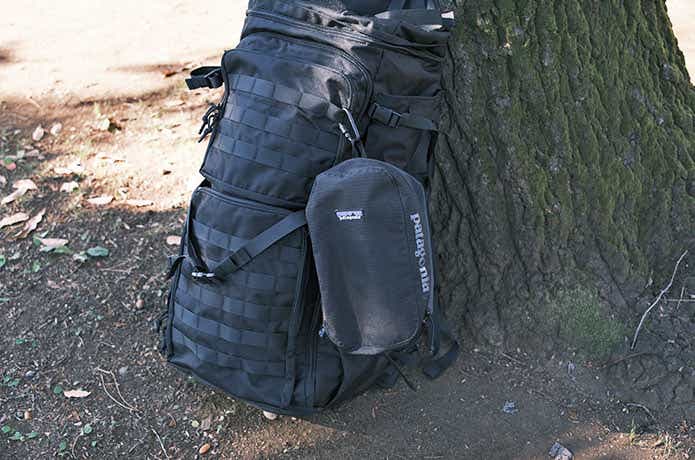パタゴニアのコレ超便利！容量を調整できる「ブラックホール」のバッグ