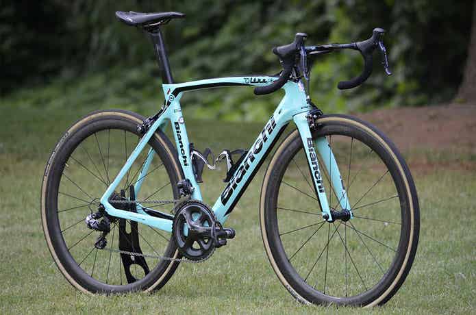 ビアンキの美しい「チェレステカラー」。色の由来やチェレステカラーの