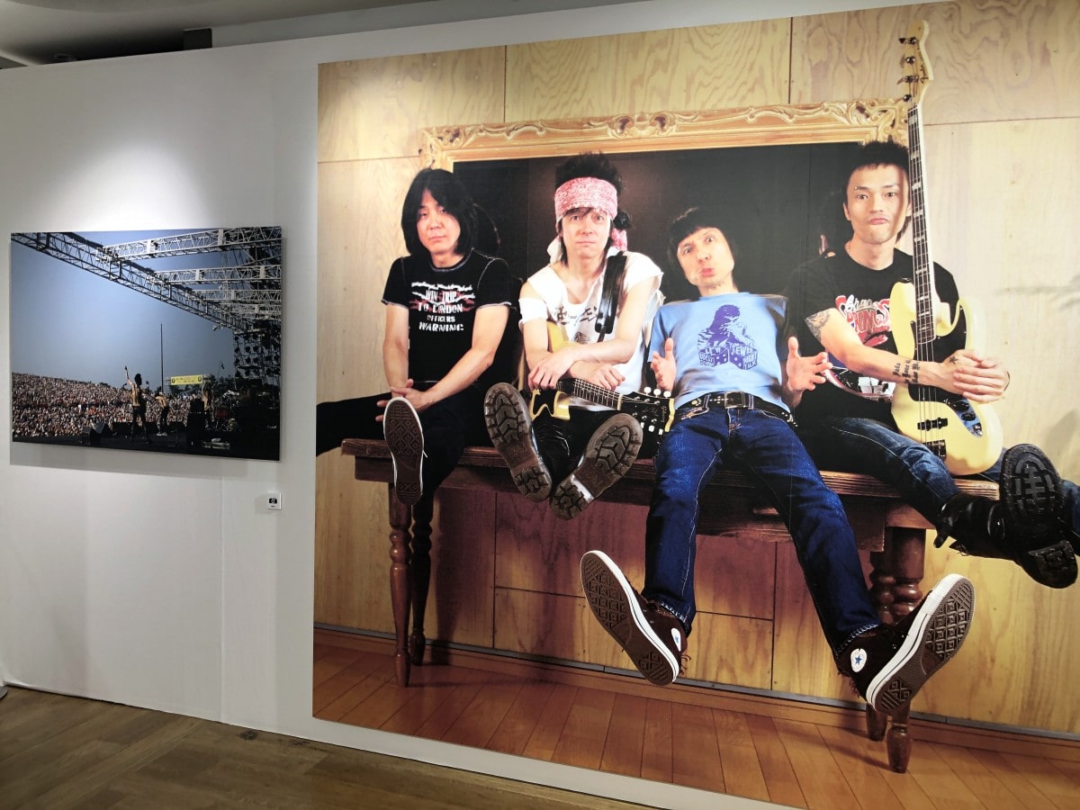 福岡で柴田恵理さん写真展「ザ・クロマニヨンズ」 ライブ写真など100点