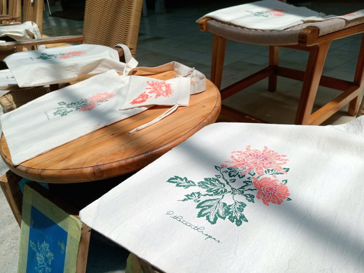 バリ島Sila シルクスクリーン