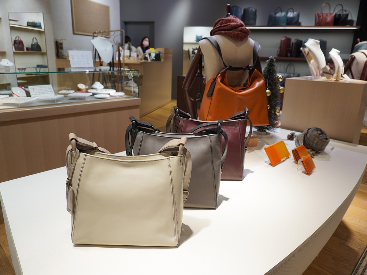 トートバッグとしてもリュックサックとしても使用できる「ヨゾラ 2