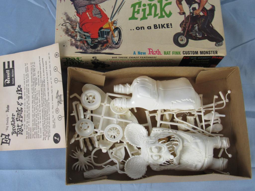 Revell製 Brother Rat Fink on a Bike Revell Model BROTHER RAT FINK