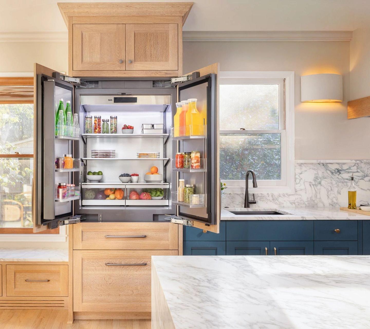 SIGNATURE KITCHEN SUITE 36-inch Built-in French Door Refrigerator