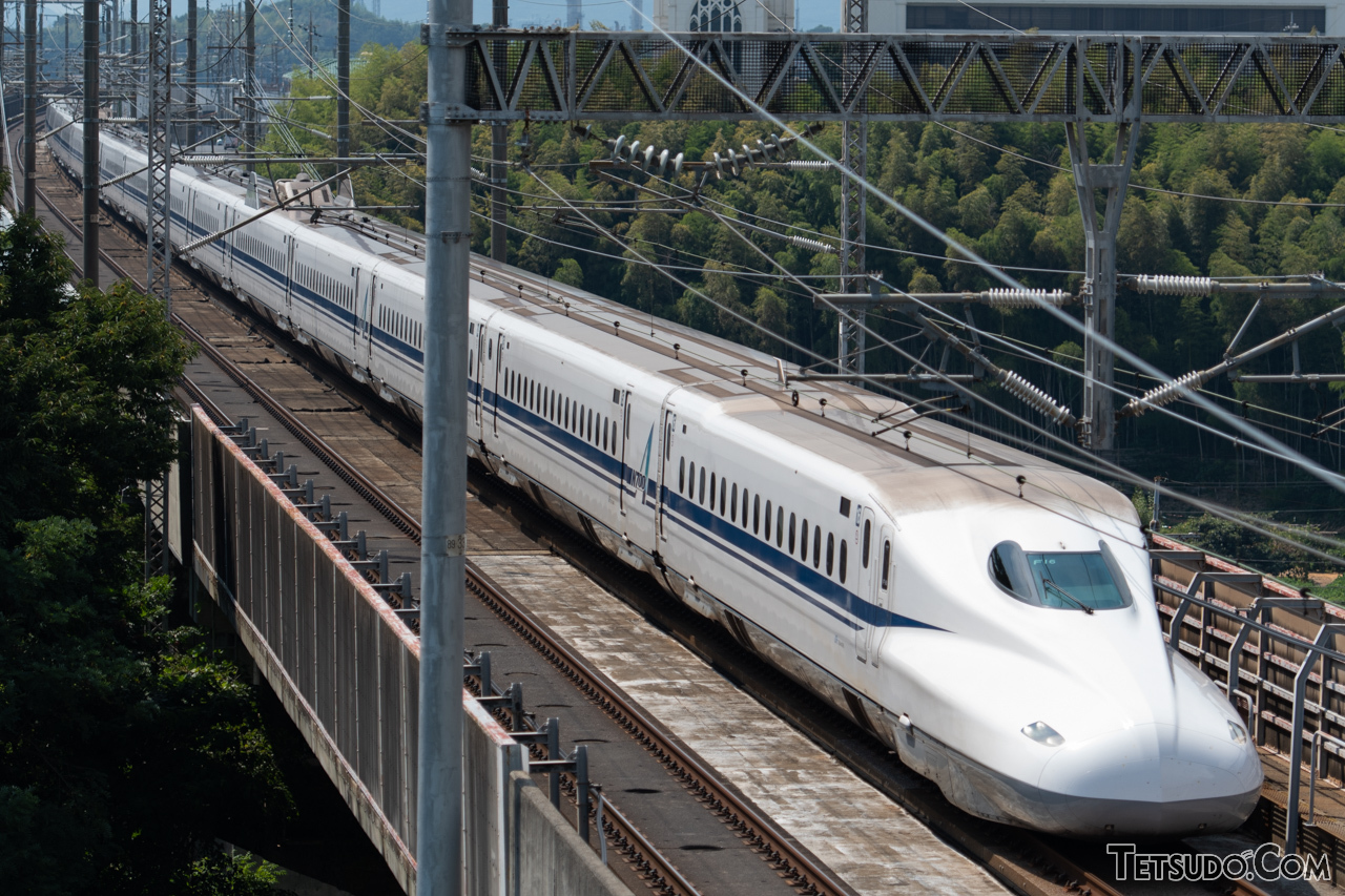 グリーン車、色、九州新幹線への直通有無どうなる？ 「珍しい工事」で