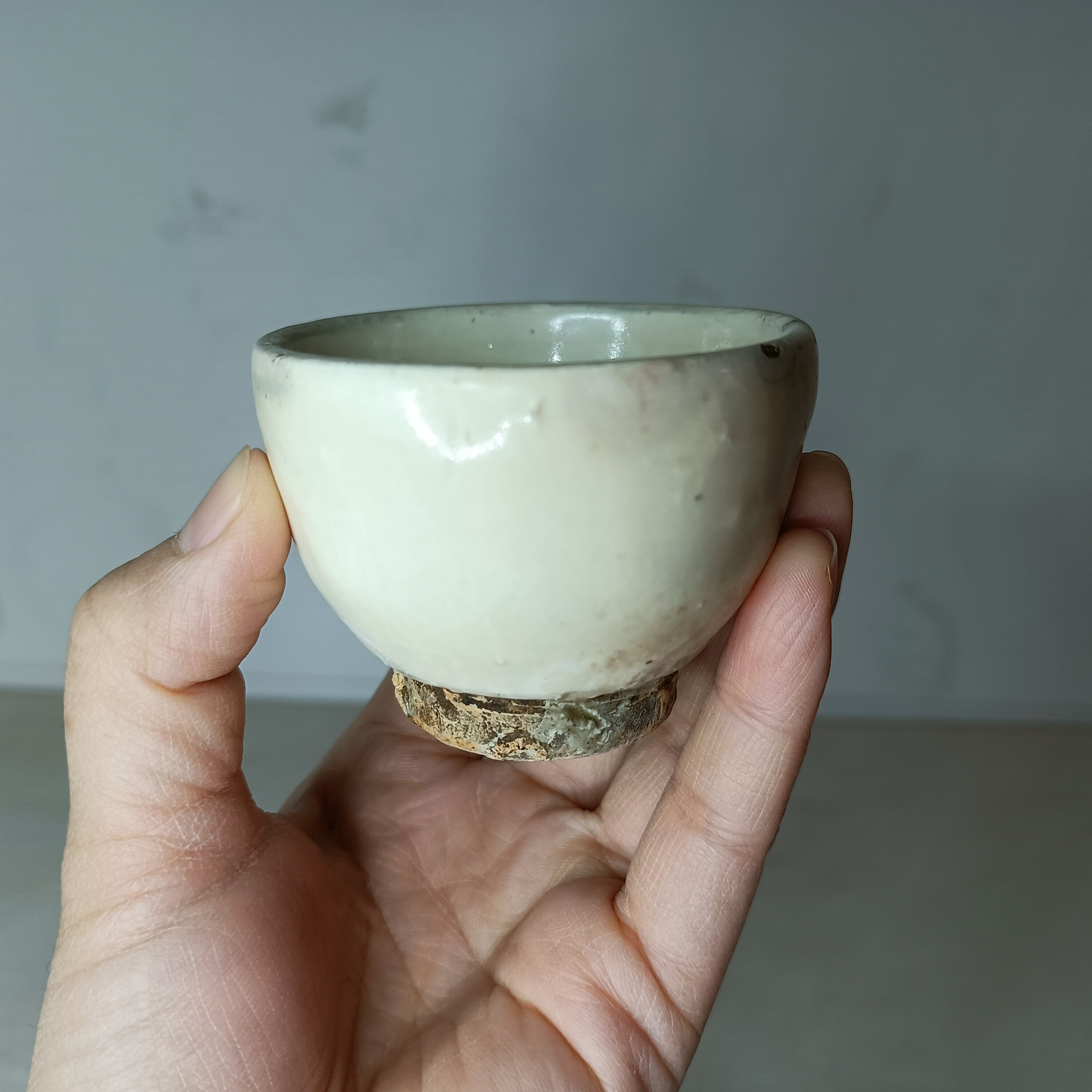 宋時代 磁州窯壽字白釉茶碗(E-36) 宋磁州窯白釉