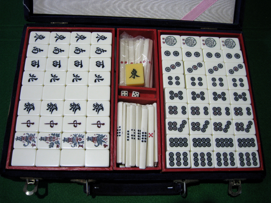 未使用品 虎牌 キングバード 麻雀牌 関東書体 背竹 虎一筒 重量牌 レア