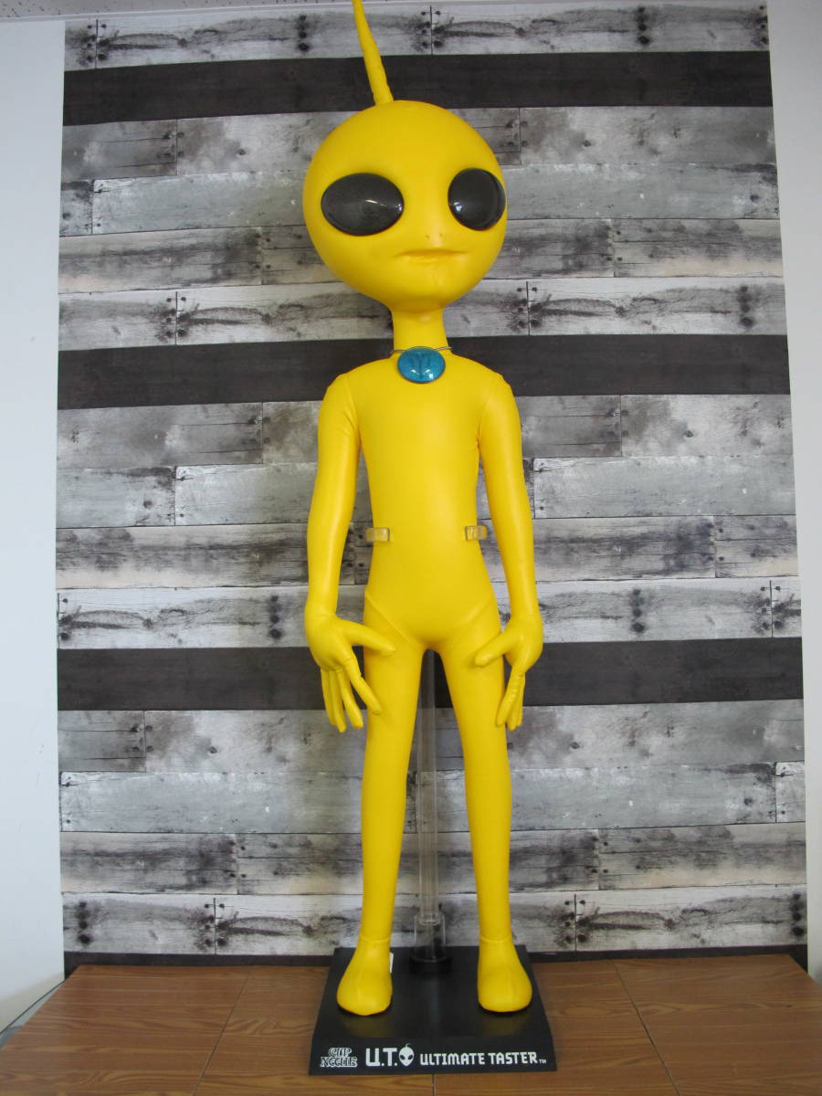 日清カップヌードルすごいぞビッグU.T. 130cm 等身大くねくね