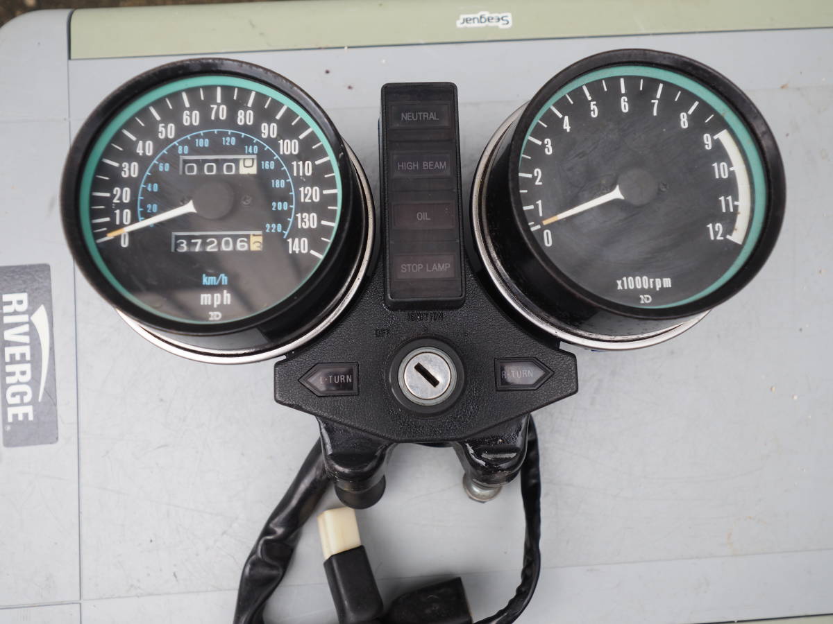 KAWASAKI KZ650 スピードメーターセンター カワサキ 8686です！KZ650
