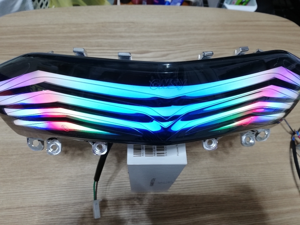 流れるカラー シグナスX ウインカー テールランプ 4型 シーケンシャル